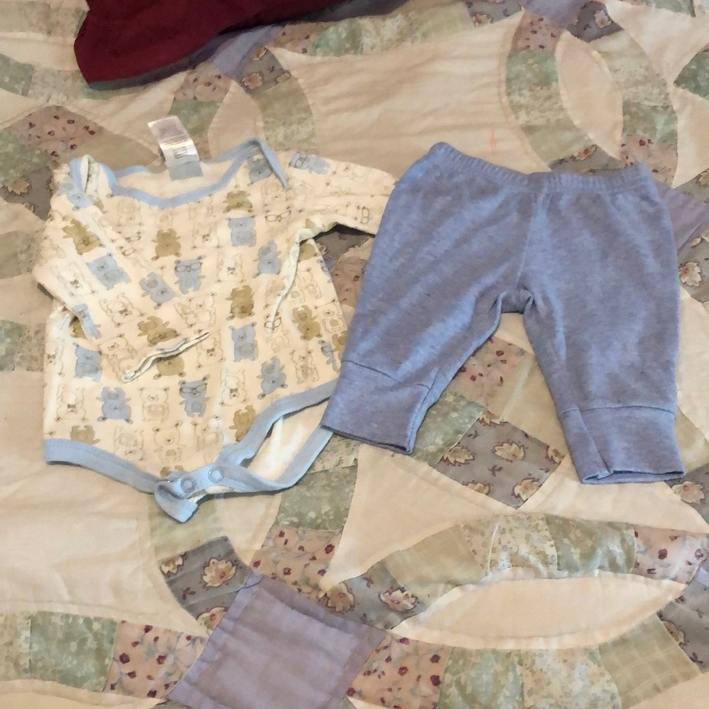 0-3 month bear pattern outfit